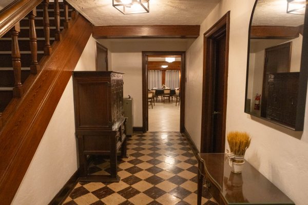 Fluehr-Funeral-Home_2200px_033